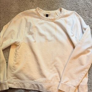 Universal Thread Girl’s Off-White Crewneck Sweater